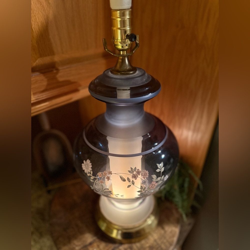 Vintage Blue Grannycore Hollywood Regency Floral Lamp W/Brass Bottom &Nightlight